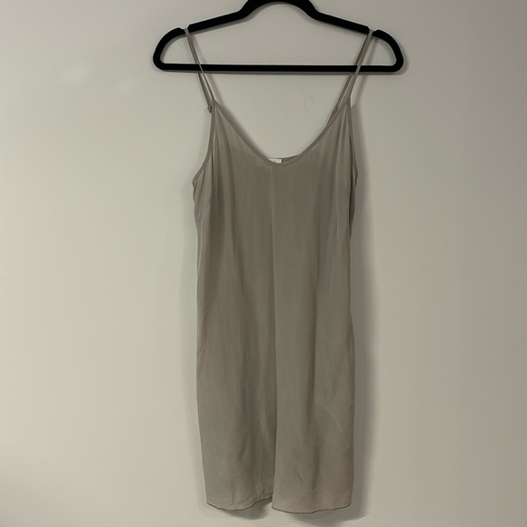 Aritizia Wilfred 100% silk chemise - Picture 1 of 10